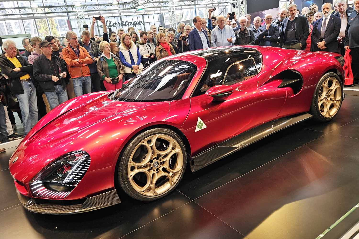 アルファロメオ 33 ストラダーレ クアドリフォリオ 額装品 四葉クローバー