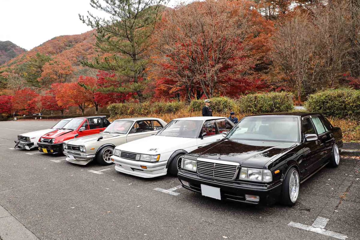 まさに懐かしの昭和車は勢揃いといった光景だ