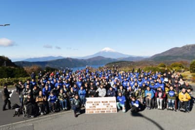 パラモトライダーとその仲間のライダーたち、そしてボランティアスタッフで総勢170名近くが参加