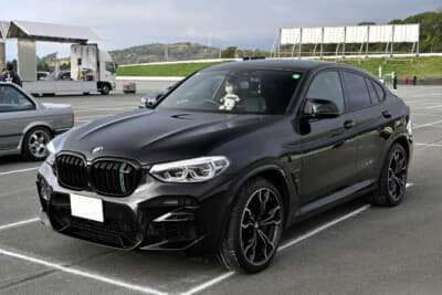 BMW X4 M：ミニの車検を機に乗り換えたそうだ