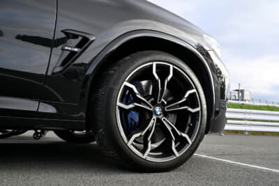 BMW X4 M：「しなやかな乗り心地が最高です」とオーナーの弁