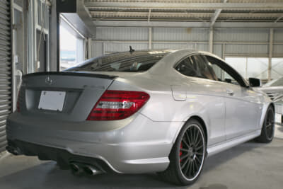 メルセデス・ベンツ W204型 C 63 AMG クーペ：リアスタイル