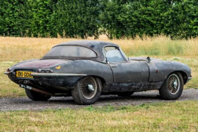 2万8750ポンド（邦貨換算約549万円）で落札されたジャガー「Eタイプ シリーズ1 OTS」（C）Bonhams