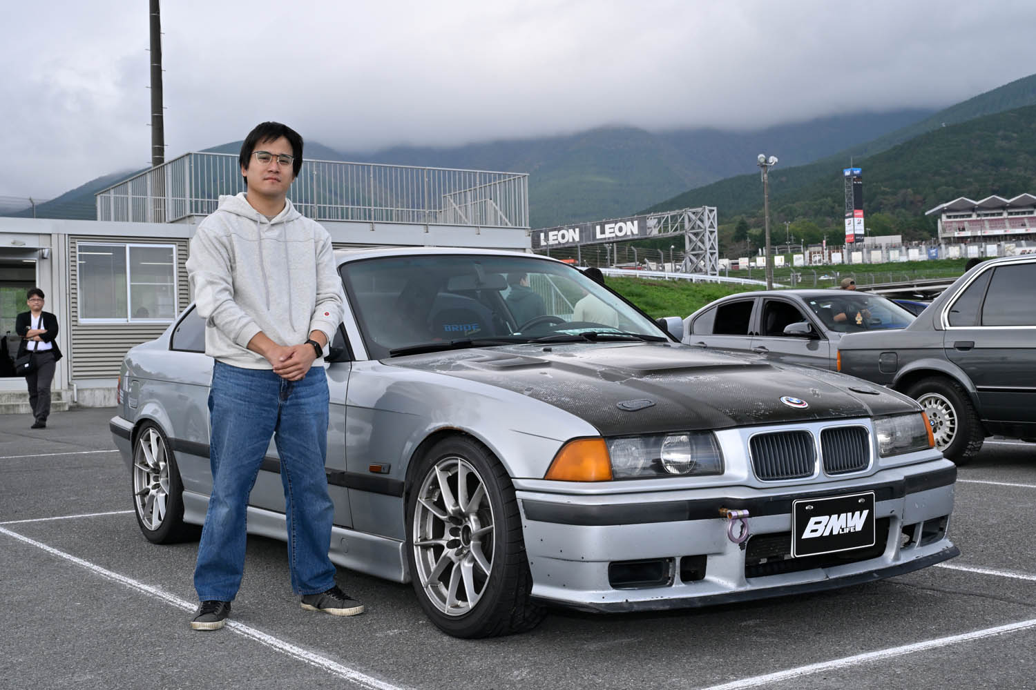 野武士のようなBMW E36「3シリーズ」はサーキット仕様でまもなく19万キロ！「318is」の前期後期2台体制で楽しんでます | AUTO  MESSE WEB（オートメッセウェブ） 〜クルマを文化する 〜