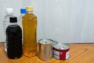 非常事態に備えて、非常食をクルマに載せておきたい