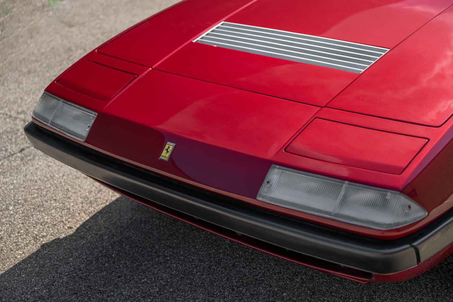 1000万円でフェラーリ泥沼生活！「365GT4 2＋2」は覚悟がなければ手を