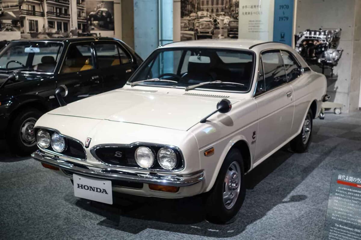 ホンダ 1300 クーペ9 カスタム：ホンダコレクションホールに展示されている1300 クーペ9 S