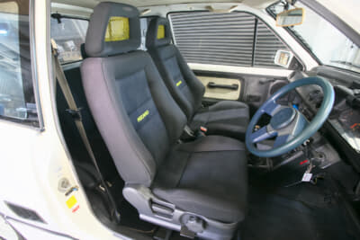 ホンダ シティターボII：フロントシートはすべてレカロ社製シートに変更