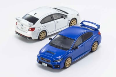 スバル WRX STI：ボディカラーはホワイトとブルー