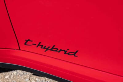 ポルシェ 911 タルガ 4 GTS：ボディサイドには「T-hybrid」のロゴが備わる