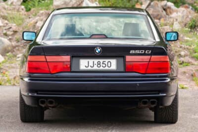 4万6000ユーロ（邦貨換算約750万円）で落札されたBMW「850Ci」（C）Courtesy of RM Sotheby's