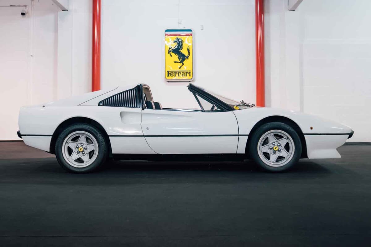 5万600ドル（邦貨換算約757万円）で落札されたフェラーリ「308GTS」（C）Courtesy of RM Sotheby's