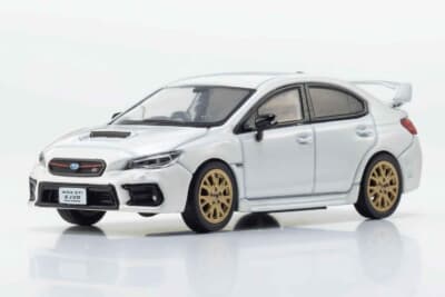 スバル WRX STI：エンブレムや細部のディテールまで再現