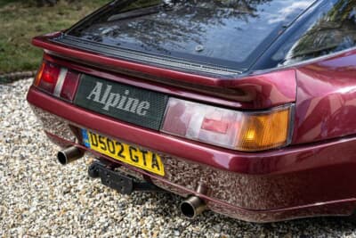 3万2200ポンド（邦貨換算約620万円）で落札されたルノー「アルピーヌV6ターボ」（C）Bonhams