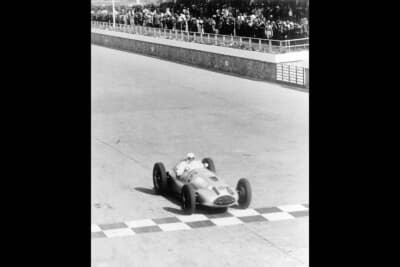 1939年5月7日トリポリGPではヘルマン・ランクがメルセデス・ベンツW165でゴールし優勝