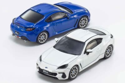 スバル BRZ：ボディカラーには、ブルーとホワイトが用意される