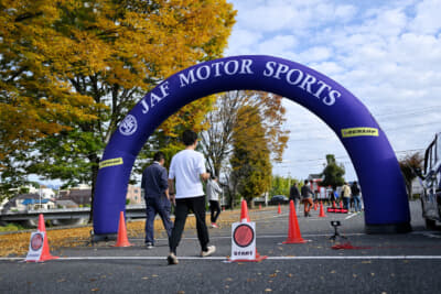 群馬県安中市で2024年11月17日に開催された「JAFオートテスト in 新島学園」