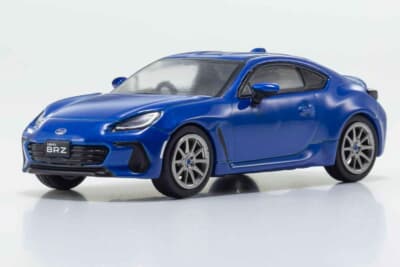 スバル BRZ：ボディと張り出したフェンダーを1/64スケールで再現