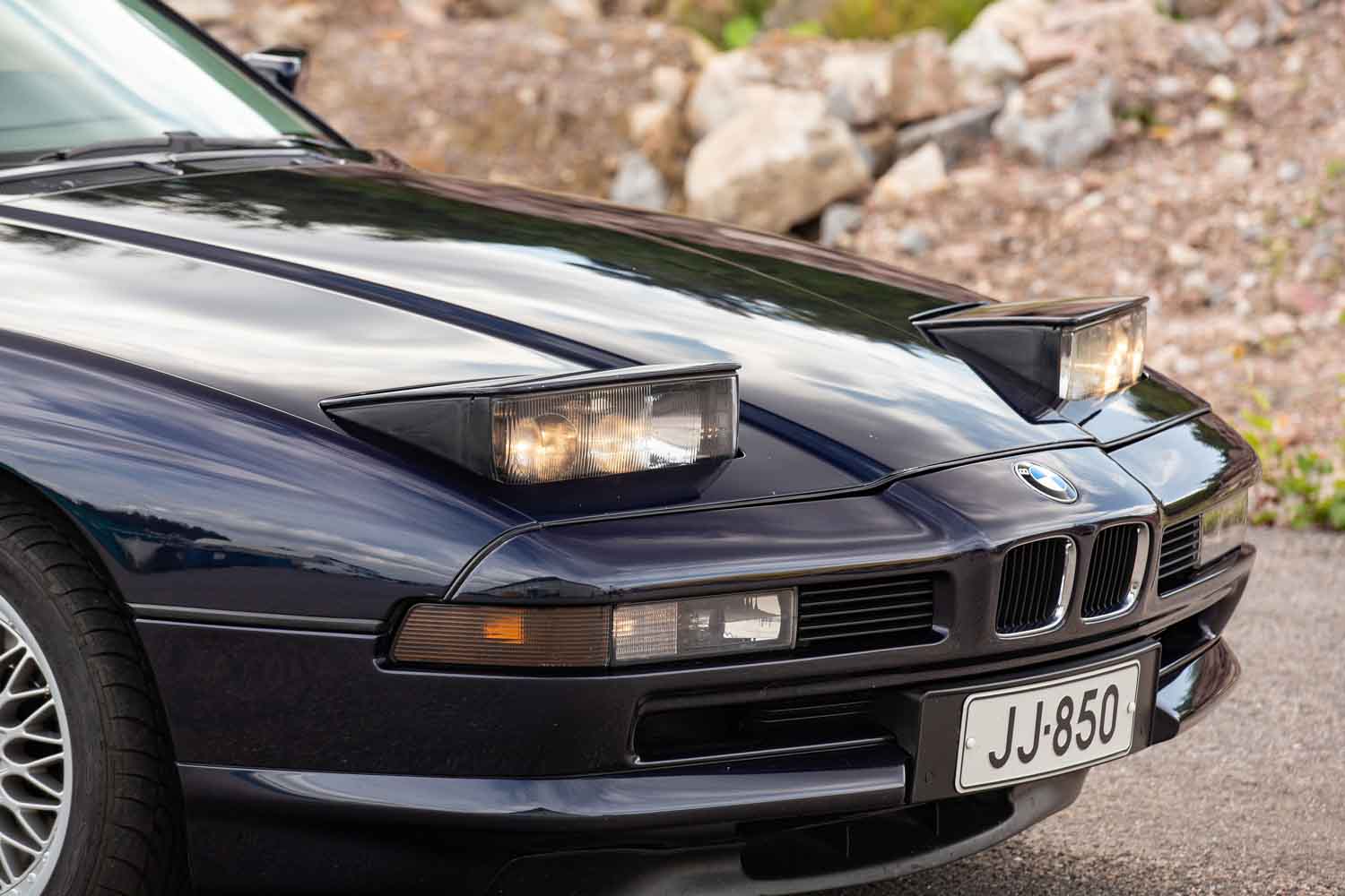 750万円で「V12」が手に入る!? BMW「850Ci」が再評価されつつあるいま