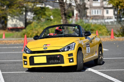 「JAFオートテスト in 新島学園」に参加したダイハツ コペン