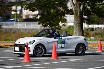 「JAFオートテスト in 新島学園」に参加したダイハツ コペン