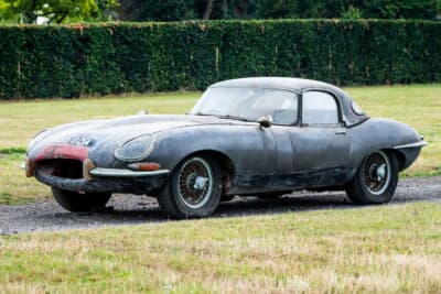 2万8750ポンド（邦貨換算約549万円）で落札されたジャガー「Eタイプ シリーズ1 OTS」（C）Bonhams
