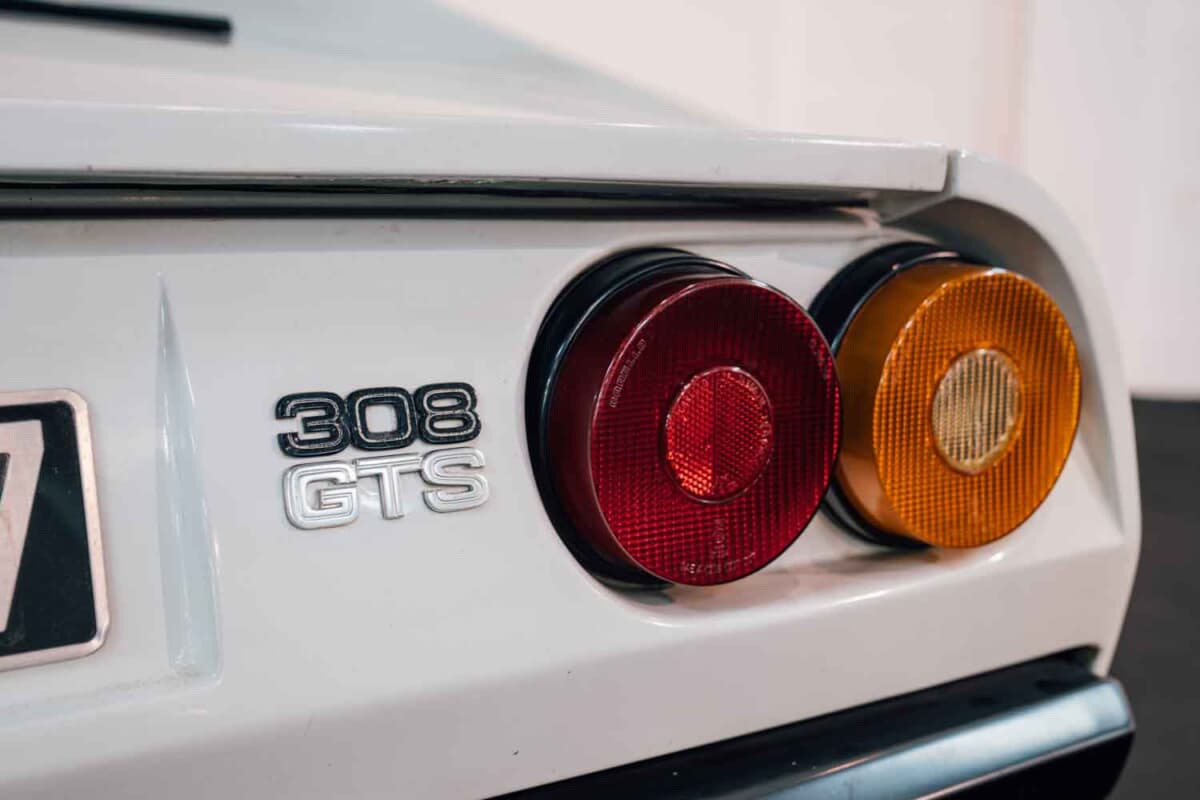 5万600ドル（邦貨換算約757万円）で落札されたフェラーリ「308GTS」（C）Courtesy of RM Sotheby's