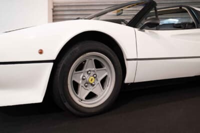 5万600ドル（邦貨換算約757万円）で落札されたフェラーリ「308GTS」（C）Courtesy of RM Sotheby's