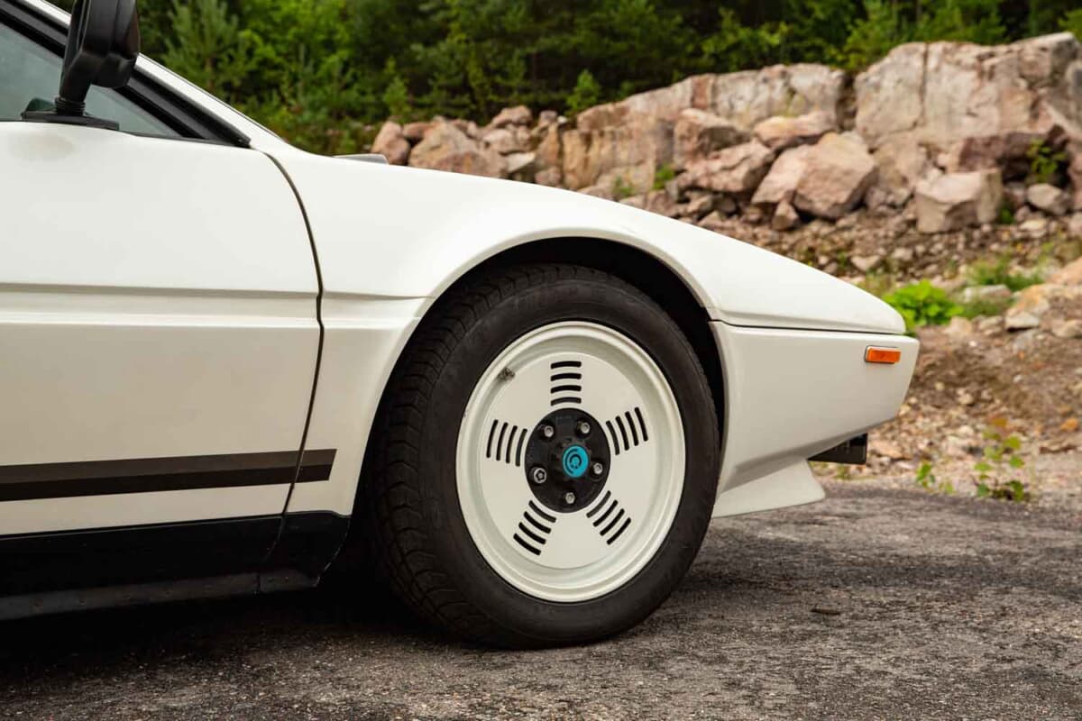 47万7500ユーロ（邦貨換算約7699万円）で落札されたBMW「M1」（C）Courtesy of RM Sotheby's