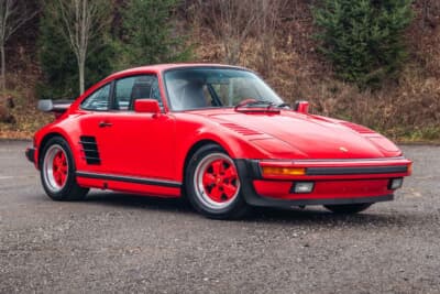 27万1600ドル(邦貨換算4245万円)で落札されたポルシェ「911ターボ フラットノーズ」(C)Courtesy of RM Sotheby's