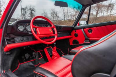 27万1600ドル(邦貨換算4245万円)で落札されたポルシェ「911ターボ フラットノーズ」(C)Courtesy of RM Sotheby's