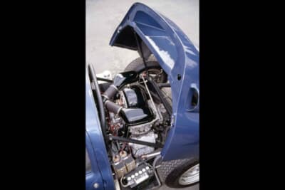 ポルシェ 904 カレラ GTS：水平対向4気筒DOHCを搭載