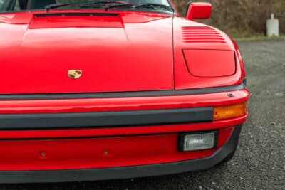 27万1600ドル(邦貨換算4245万円)で落札されたポルシェ「911ターボ フラットノーズ」(C)Courtesy of RM Sotheby's