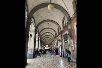 いかにもなイタリアの風景。ローマのテルミニ駅前