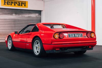 6万3250ドル（邦貨換算約1000万円）で落札されたフェラーリ「328GTS」（C）Courtesy of RM Sotheby's