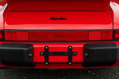 27万1600ドル(邦貨換算4245万円)で落札されたポルシェ「911ターボ フラットノーズ」(C)Courtesy of RM Sotheby's