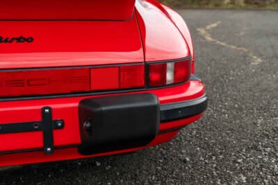 27万1600ドル(邦貨換算4245万円)で落札されたポルシェ「911ターボ フラットノーズ」(C)Courtesy of RM Sotheby's