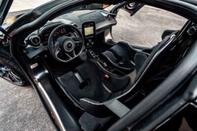 107万7500ドル(邦貨換算約1億6700万円)で落札されたマクラーレン「セナ」(C)Courtesy of RM Sotheby's