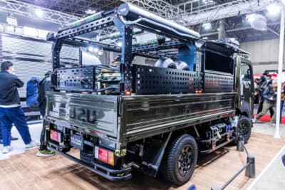 いすゞ エルフミオ クロスコンセプト:ハードカーゴ社がコラボレーションして開発したエルフミオ専用のベッドラック