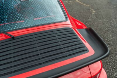 27万1600ドル(邦貨換算4245万円)で落札されたポルシェ「911ターボ フラットノーズ」(C)Courtesy of RM Sotheby's