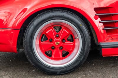 27万1600ドル(邦貨換算4245万円)で落札されたポルシェ「911ターボ フラットノーズ」(C)Courtesy of RM Sotheby's