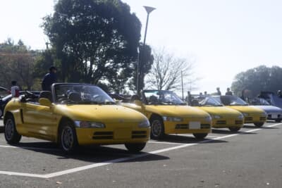 クルマイベントでは大人気の「ビート」。ノーマルからカスタム車と12台がエントリー