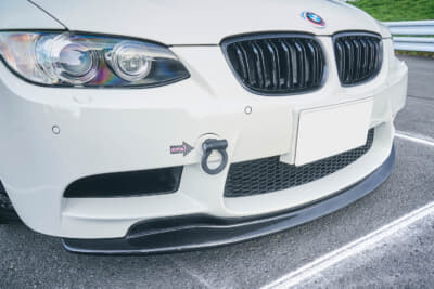 BMW E92型 M3：社外製のフロントリップを装着しているが、車高を落としているためよく割ってしまうのだそうだ