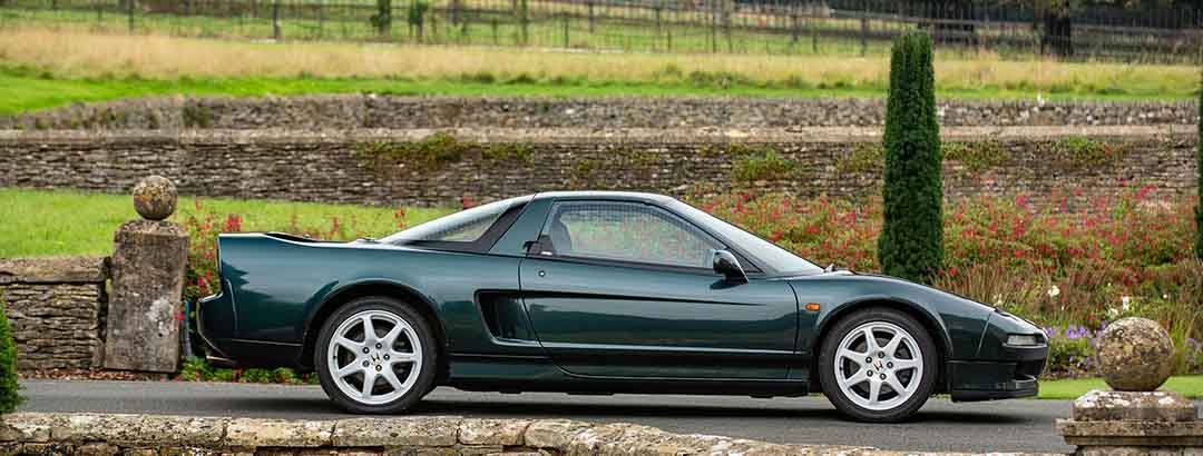 海を渡ったホンダ「NSX タイプR」は新車時の4倍以上のプレミア価格に…珍しい純正ボディカラーとホイールの組み合わせの妙に大注目です！