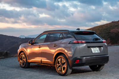 プジョー 2008 GT ブルーHDi：車両重量は1320kgという、今どきの常識では軽めのボディ