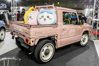 KLC ジムニーピックアップ：ジムニーのキャビンはドア部分の後部でカットされ、切った断面にはキャリイのキャビンバックパネルを接合