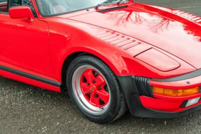 27万1600ドル(邦貨換算4245万円)で落札されたポルシェ「911ターボ フラットノーズ」(C)Courtesy of RM Sotheby's