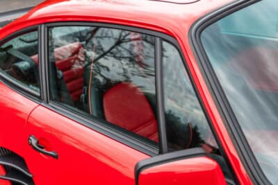 27万1600ドル(邦貨換算4245万円)で落札されたポルシェ「911ターボ フラットノーズ」(C)Courtesy of RM Sotheby's