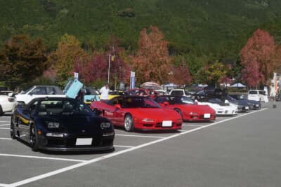 市販車初のアルミモノコックフレームを採用して1990年にデビューしたのがこの「NSX」だった