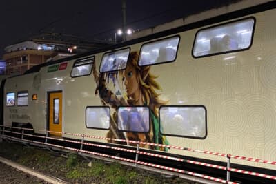 イタリアの在来線。日立製の電車にゼルダの伝説フルラッピングが施されています